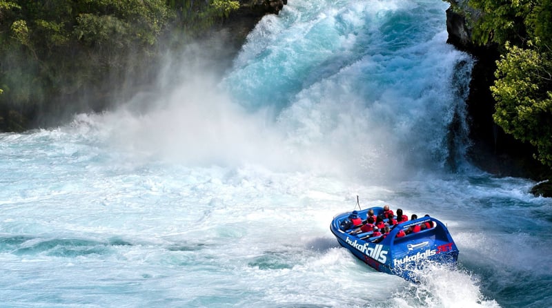 2504 img taupo town huka falls jet adrenaline jet boat huka falls waikato river large 2580x1440