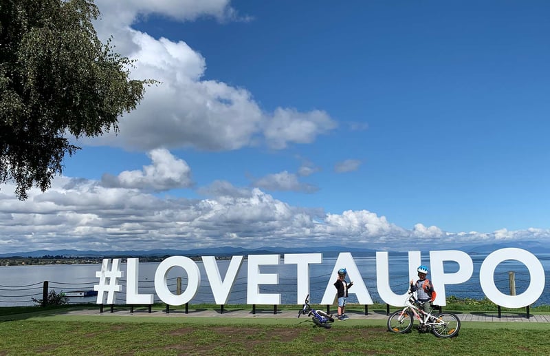 2504 img taupo town love local scenic love taupo sign lake