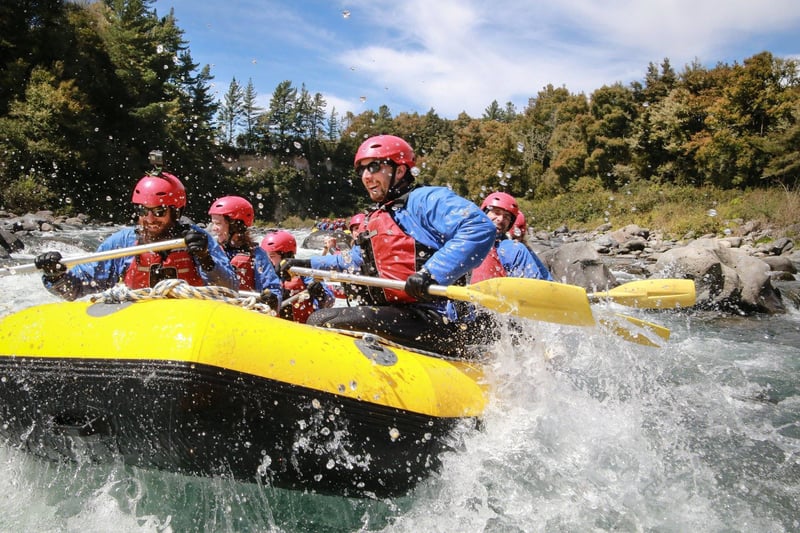 2504 img turangi tongariro river rafting adrenaline white water group family friendly